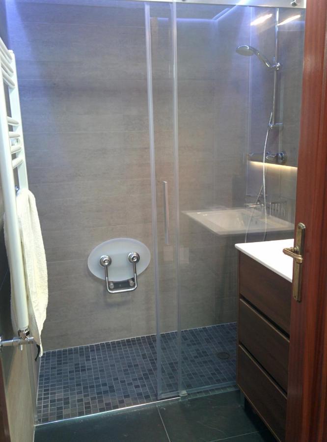 Apartamentos Zarautz Playa, Con Piscina Y Garaje Exterior photo